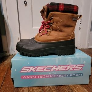 Sketchers Windom Plaid Town Winter and Snow Boots